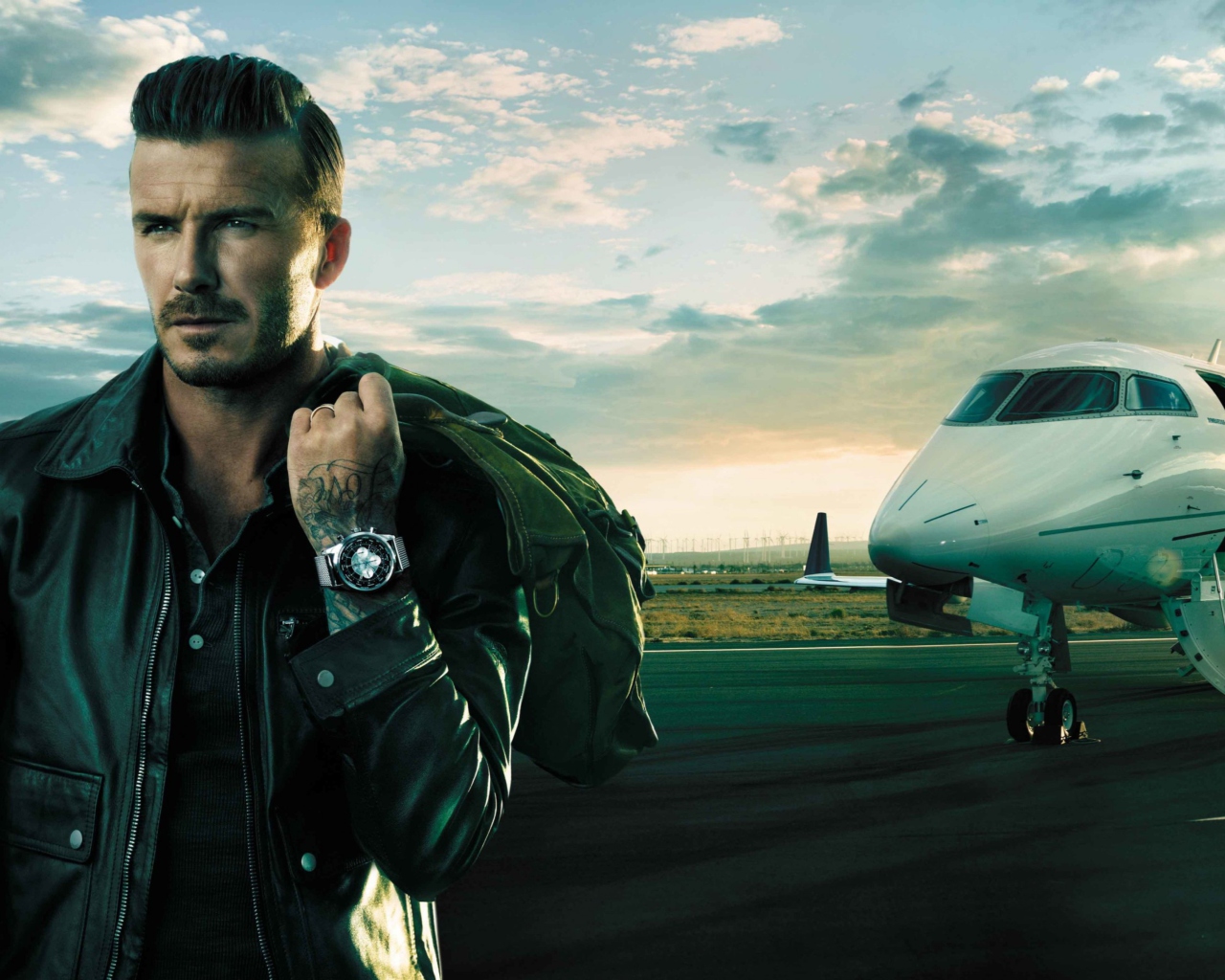 Обои David Beckham Watches 1280x1024