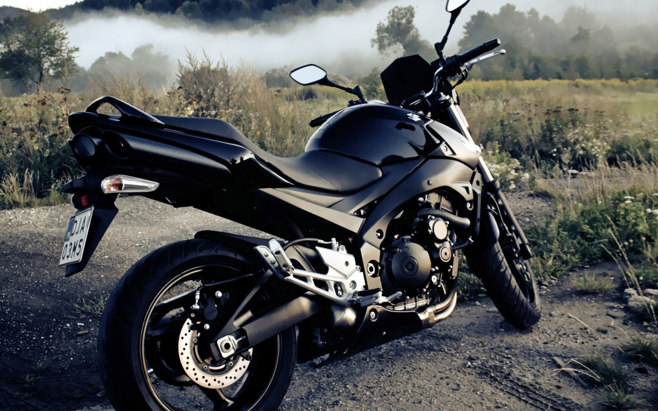 Screenshot №1 pro téma Suzuki GSXR 600 Bike 1280x800