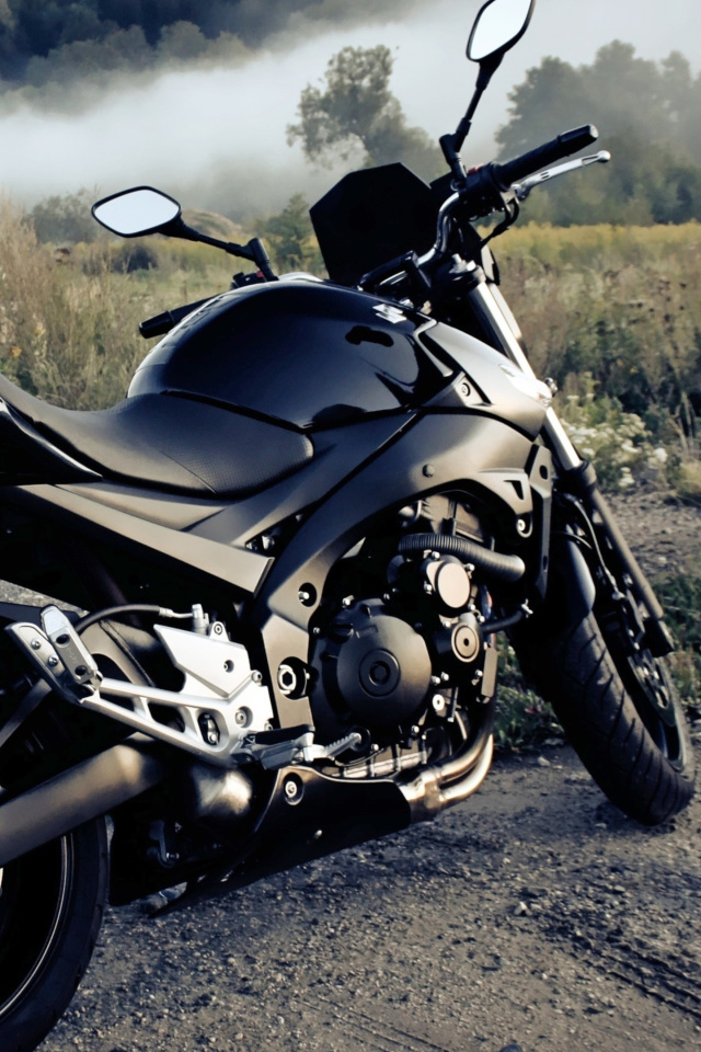 Screenshot №1 pro téma Suzuki GSXR 600 Bike 640x960