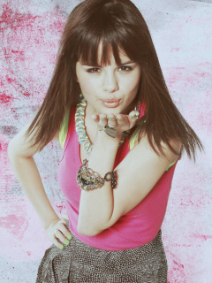 Fondo de pantalla Selena Gomez Kiss 240x320