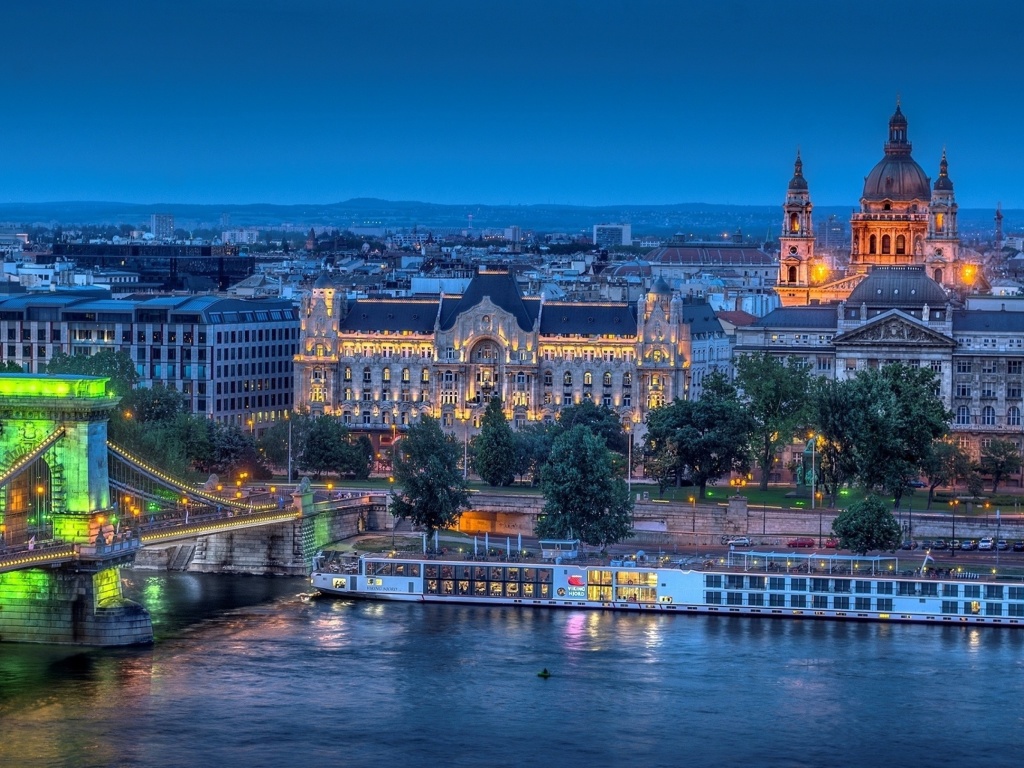 Budapest St Stephens Basilica and Danube Chain Bridge wallpaper 1024x768