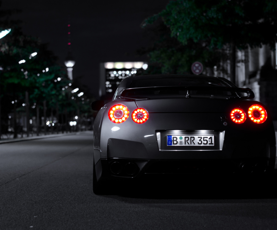 Nissan GT-R screenshot #1 960x800