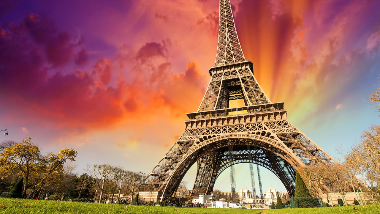 Обои Eiffel Tower 1280x720