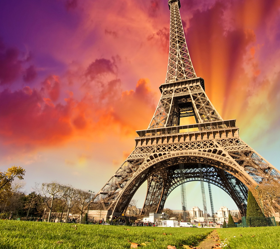 Eiffel Tower wallpaper 960x854
