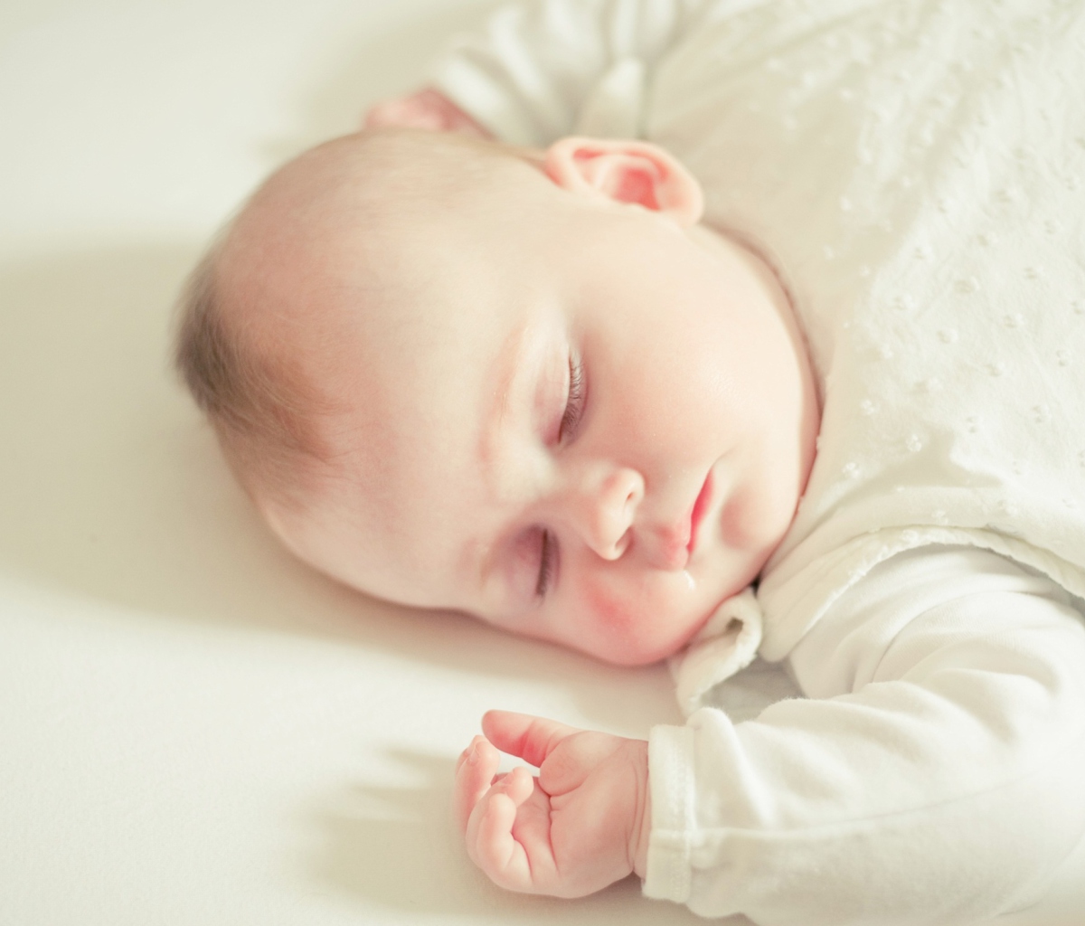 Cute Sleeping Baby wallpaper 1200x1024