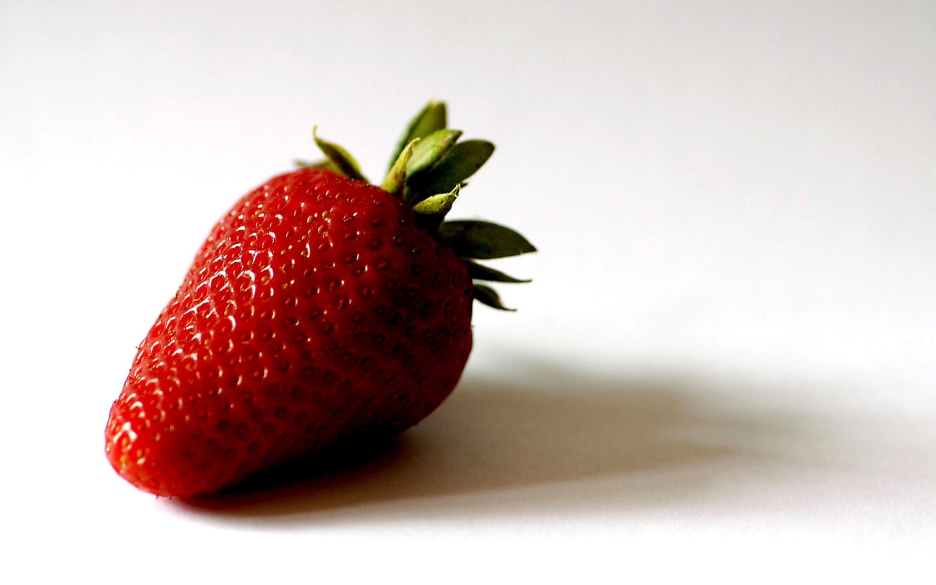 Screenshot №1 pro téma Strawberry 3D Wallpaper 1920x1200