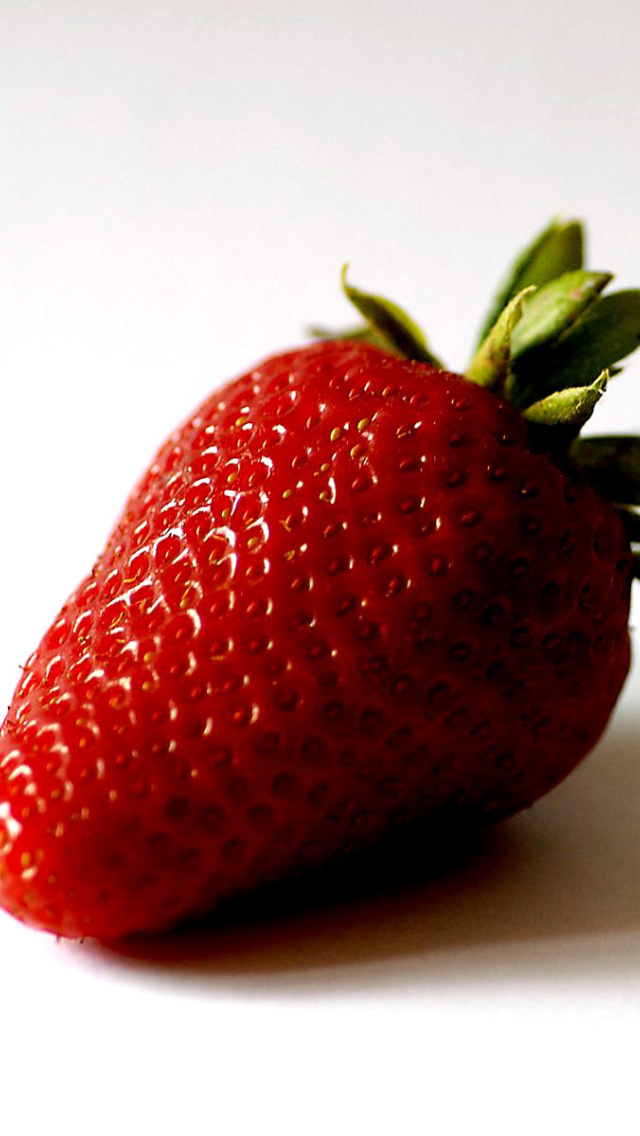 Strawberry 3D Wallpaper Wallpaper for iPhone 5