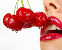 Das Cherry and Red Lips Wallpaper 220x176