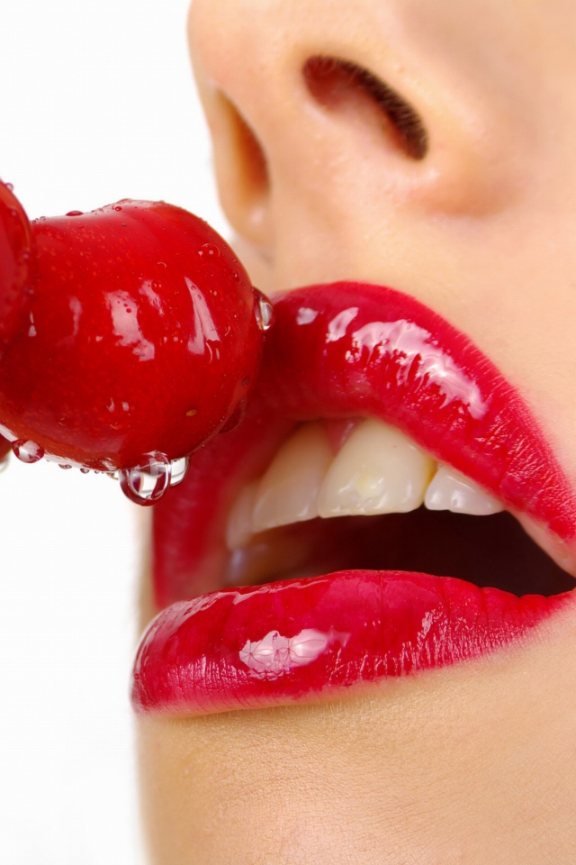 Das Cherry and Red Lips Wallpaper 640x960