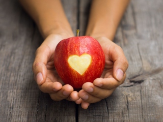 Love Apple wallpaper 320x240