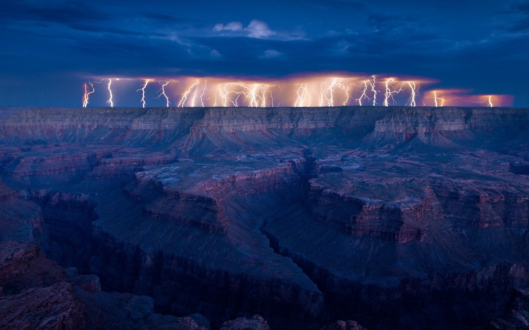 Screenshot №1 pro téma Grand Canyon Lightning 1680x1050