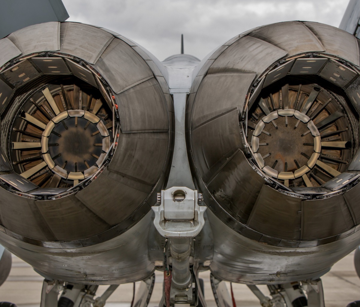 Sfondi Military Fighter Engines 1200x1024