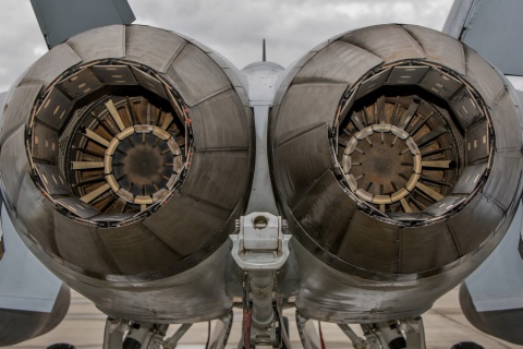 Fondo de pantalla Military Fighter Engines 480x320