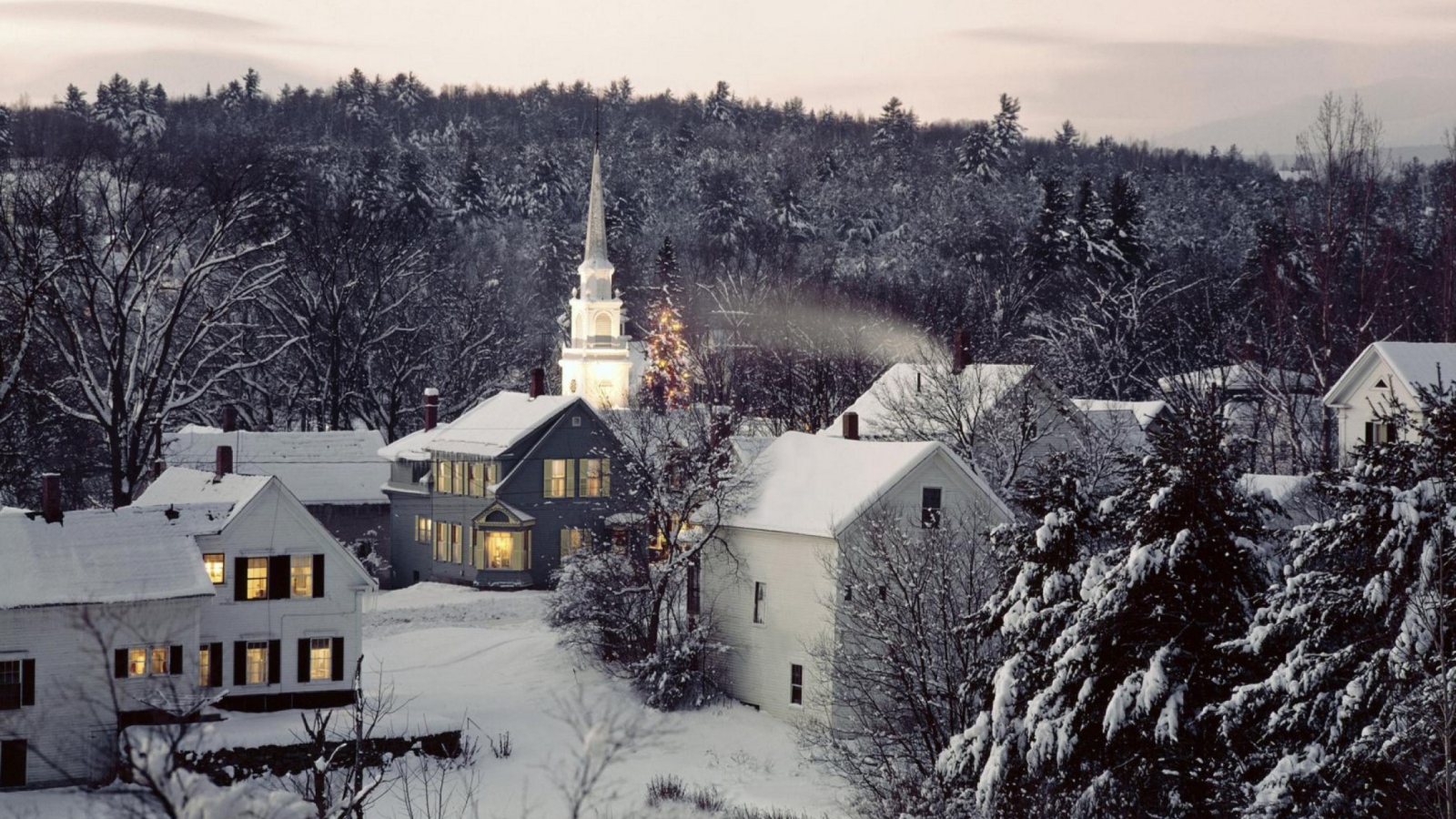 Обои Christmas in New England 1600x900