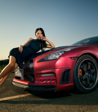 Nissan GT-R Korean Model Girl - Obrázkek zdarma pro iPhone 5S