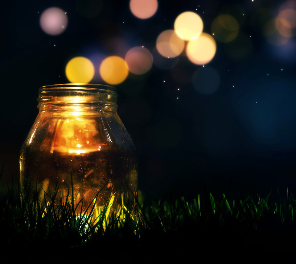 Обои Glass jar in night 960x854