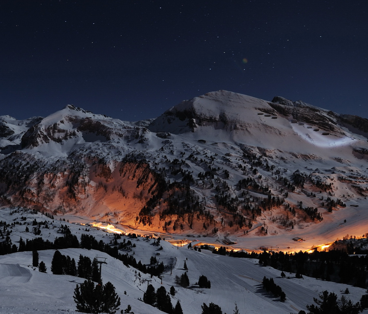 Das Snowy Mountains Sky Resort Wallpaper 1200x1024