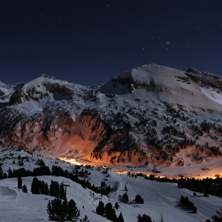Snowy Mountains Sky Resort sfondi gratuiti per iPad mini