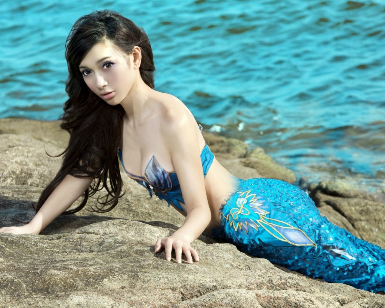 Sfondi Leah Dizon Mermaid 1280x1024