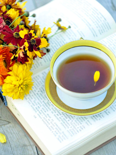 Das Tea and Book Wallpaper 240x320