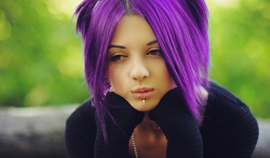 Purple Girl screenshot #1 1024x600