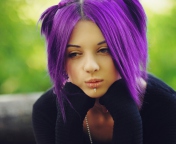 Sfondi Purple Girl 176x144