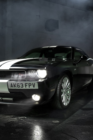 Dodge Challenger RT screenshot #1 320x480