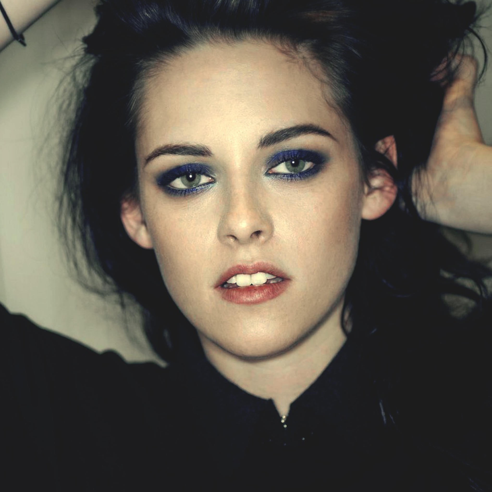 Kristen Stewart wallpaper 2048x2048