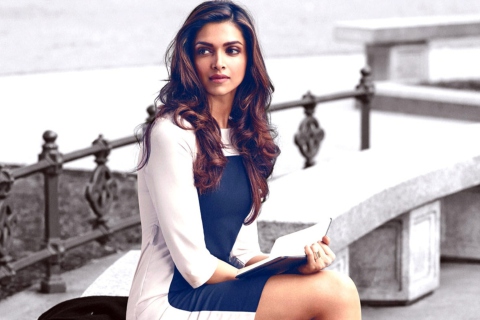 Обои Deepika Padukone 480x320