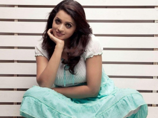 Bhavana wallpaper 320x240