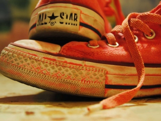 Das Red Converse All Star Wallpaper 320x240