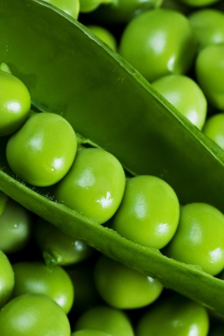 Обои Green Peas 320x480
