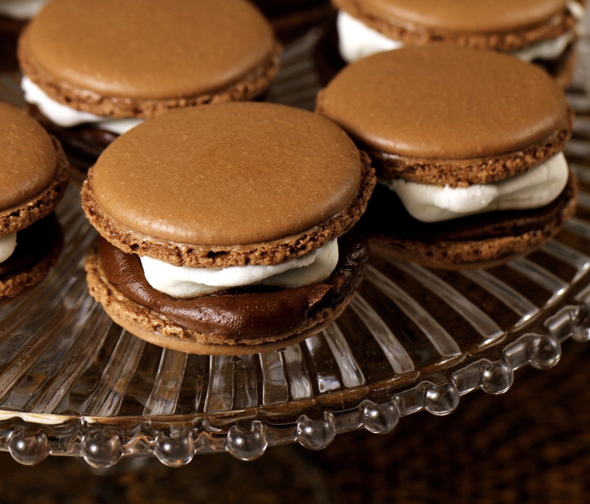 Chocolate And Cream Macarons screenshot #1 1200x1024