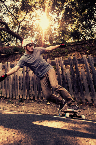 Skateboarding wallpaper 320x480