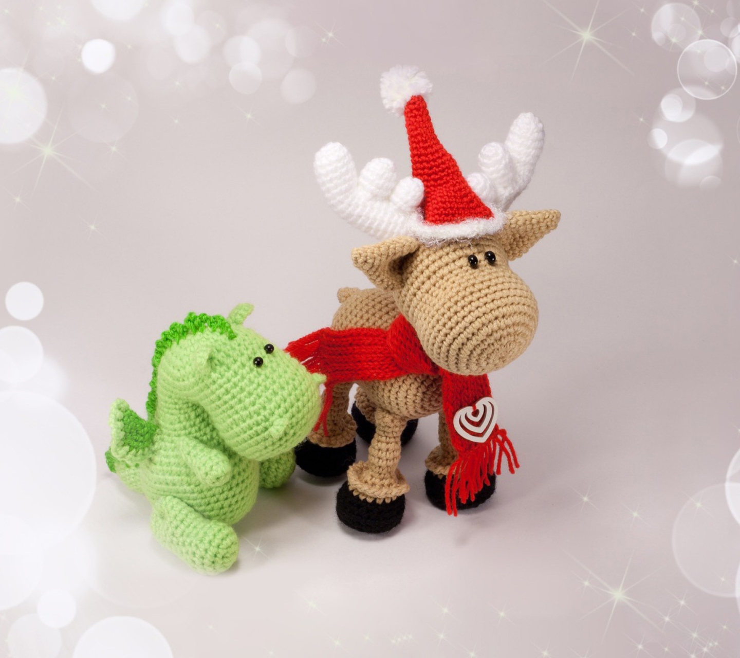Fondo de pantalla Christmas Dino And Reindeer 1440x1280