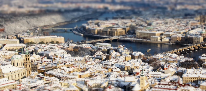 Panoramic View Of Prague screenshot #1 720x320