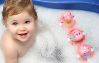 Cute Baby Taking Bath Background for Android, iPhone and iPad