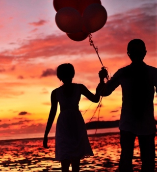 Romantic Silhouettes sfondi gratuiti per iPad