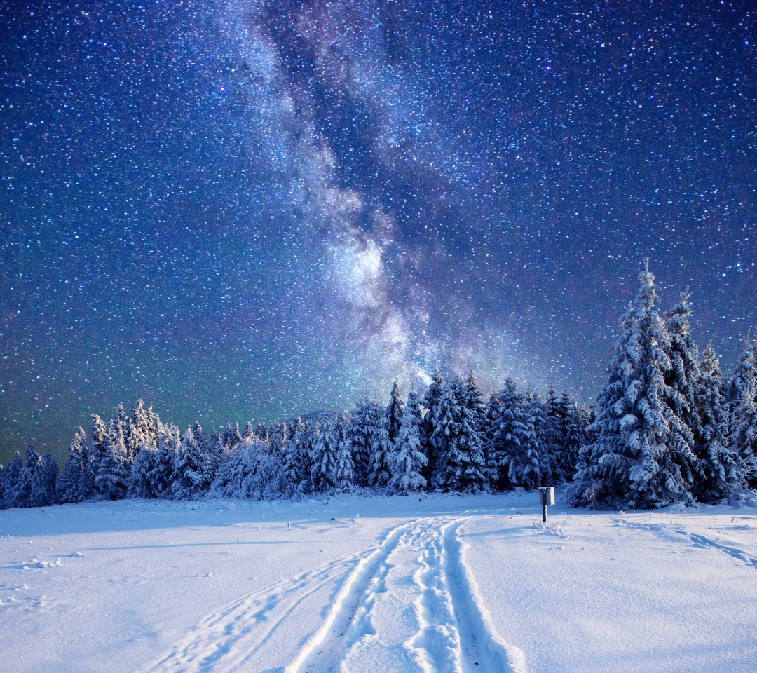 Обои Milky Way on Winter Sky 1080x960