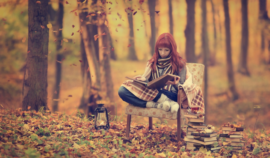 Girl Reading Old Books In Autumn Park screenshot #1 1024x600