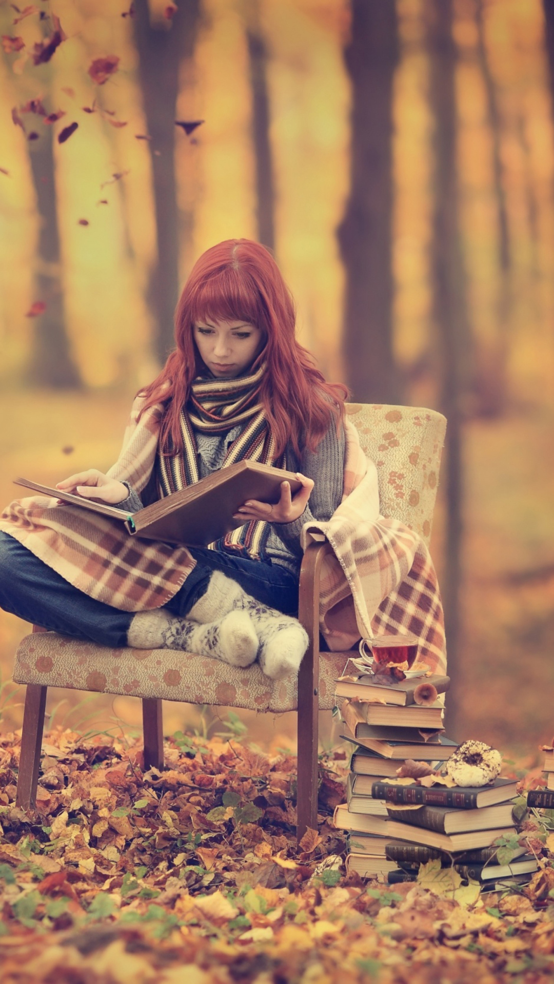 Das Girl Reading Old Books In Autumn Park Wallpaper 1080x1920