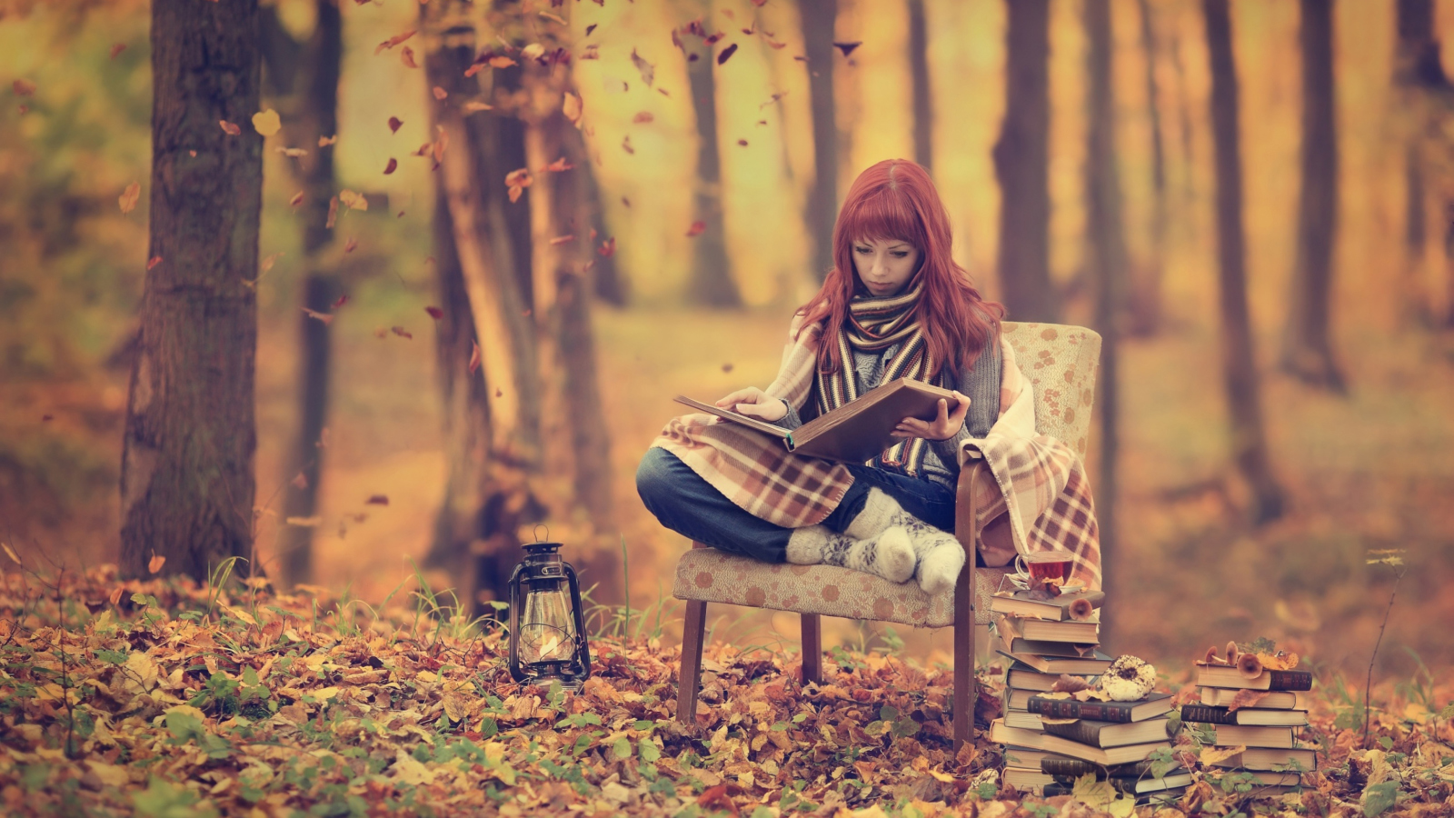 Girl Reading Old Books In Autumn Park screenshot #1 1600x900