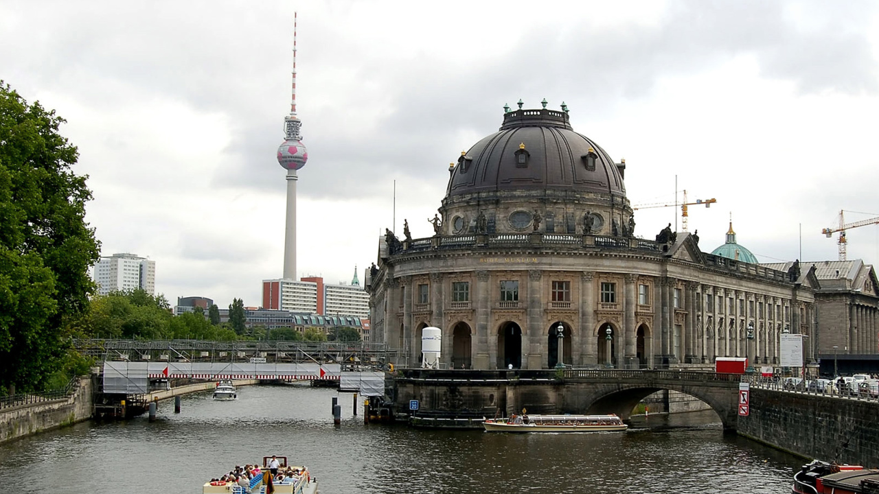 Berlin Attractions screenshot #1 1280x720