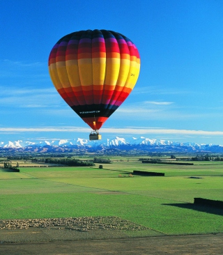 Up Up Away Balloon - Obrázkek zdarma pro 640x960