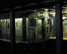 Das Underground Train Wallpaper 220x176