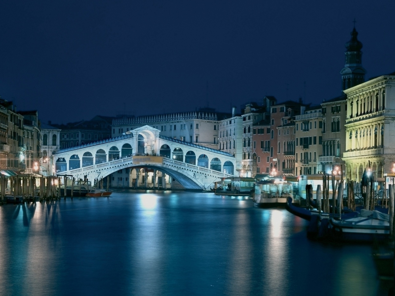 Fondo de pantalla Night in Venice Grand Canal 1280x960