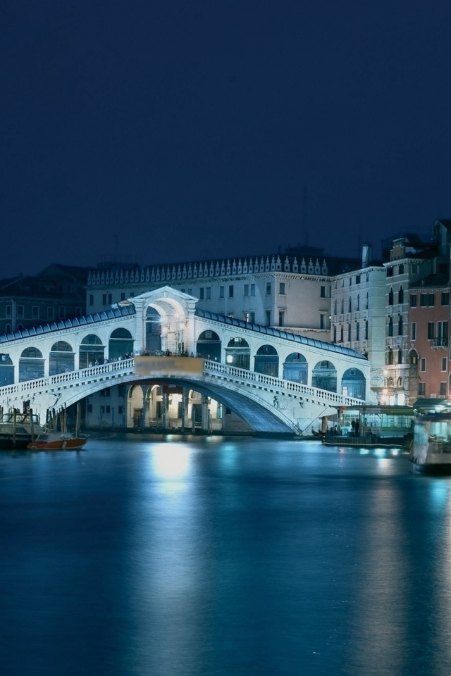 Das Night in Venice Grand Canal Wallpaper 640x960