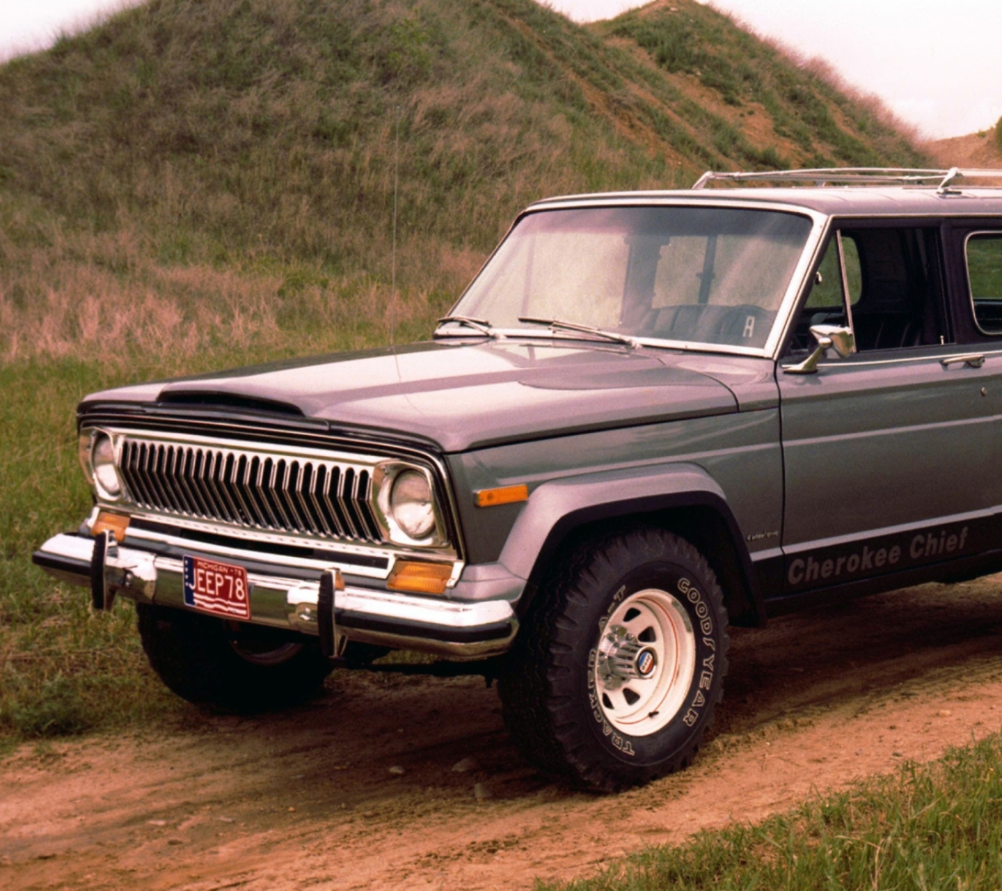 Обои 1976 Jeep Cherokee 1440x1280