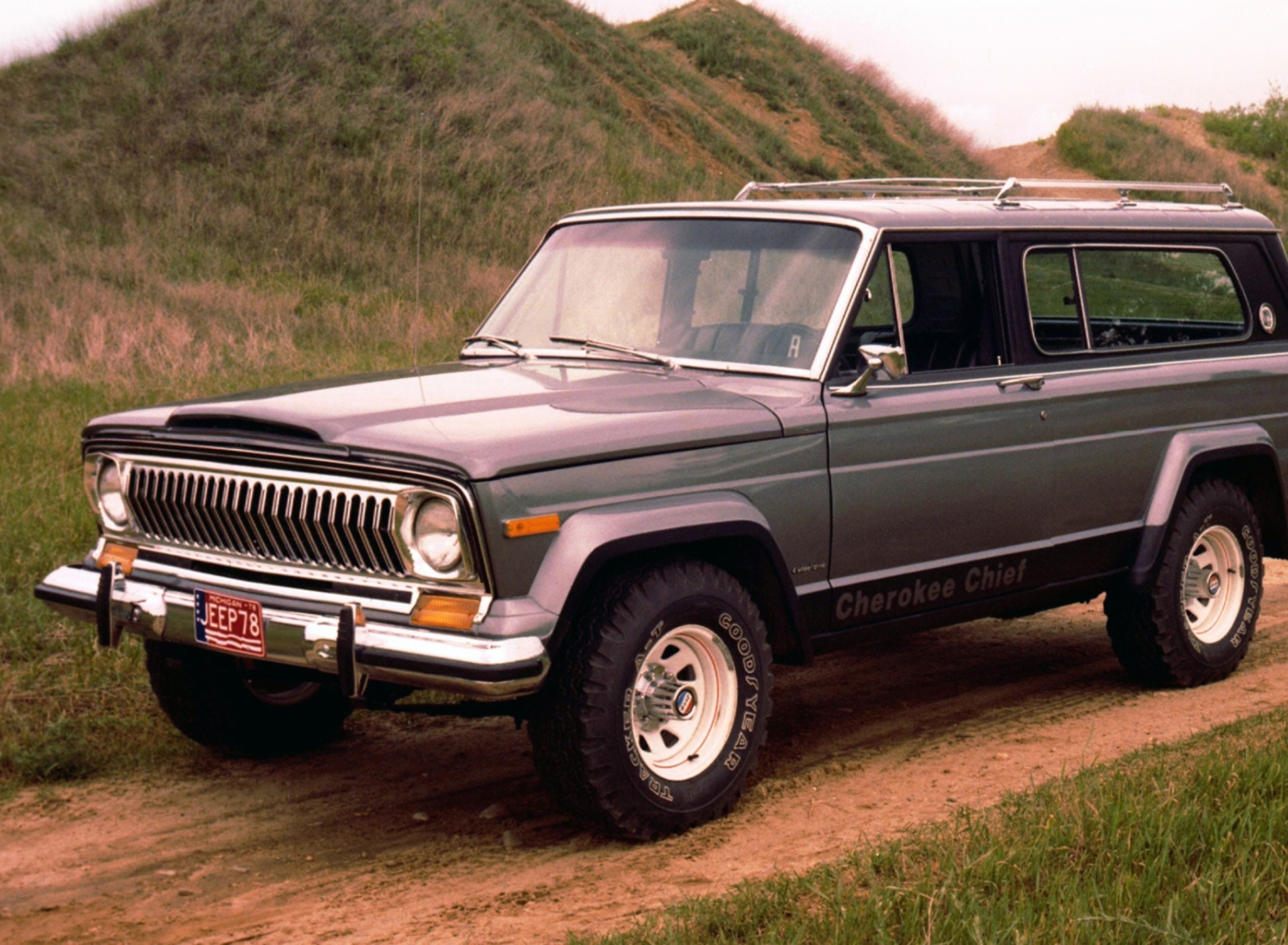 Fondo de pantalla 1976 Jeep Cherokee 1920x1408