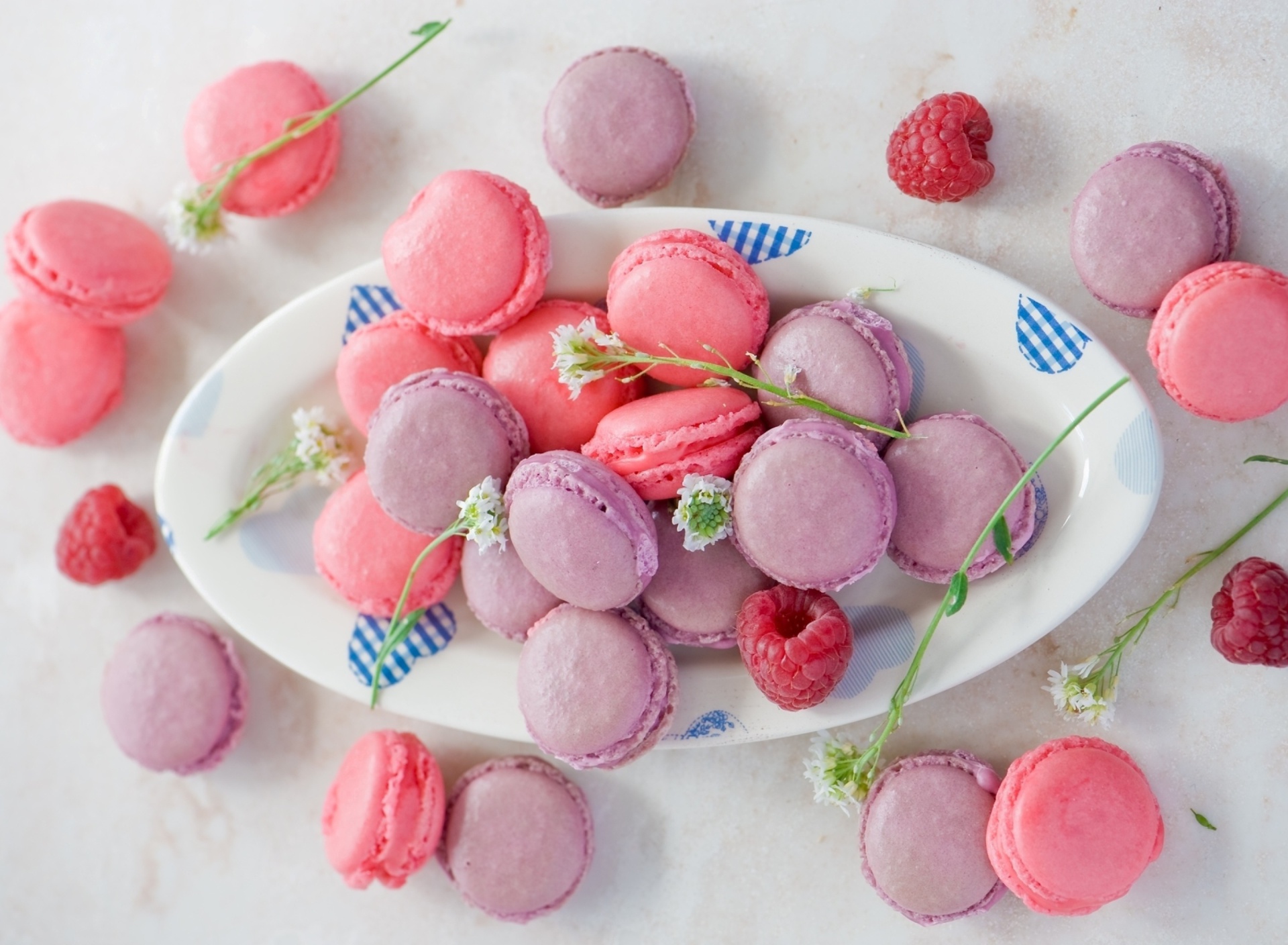 Обои I Love Macarons 1920x1408